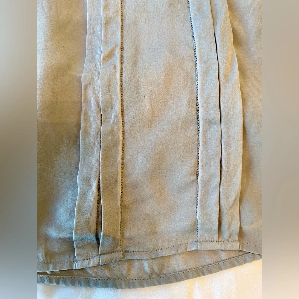 Talbots Gray Silk Sleeveless Shell Blouse with pleat details Size 18 - Picture 12 of 12